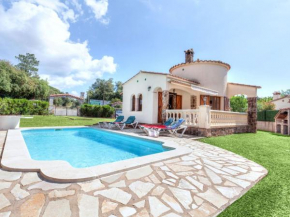 Отель Holiday Home Cabanyes  Калонже